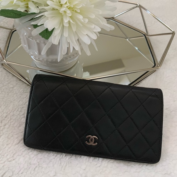 CHANEL Handbags - CHANEL Purse Matelasse lambskin